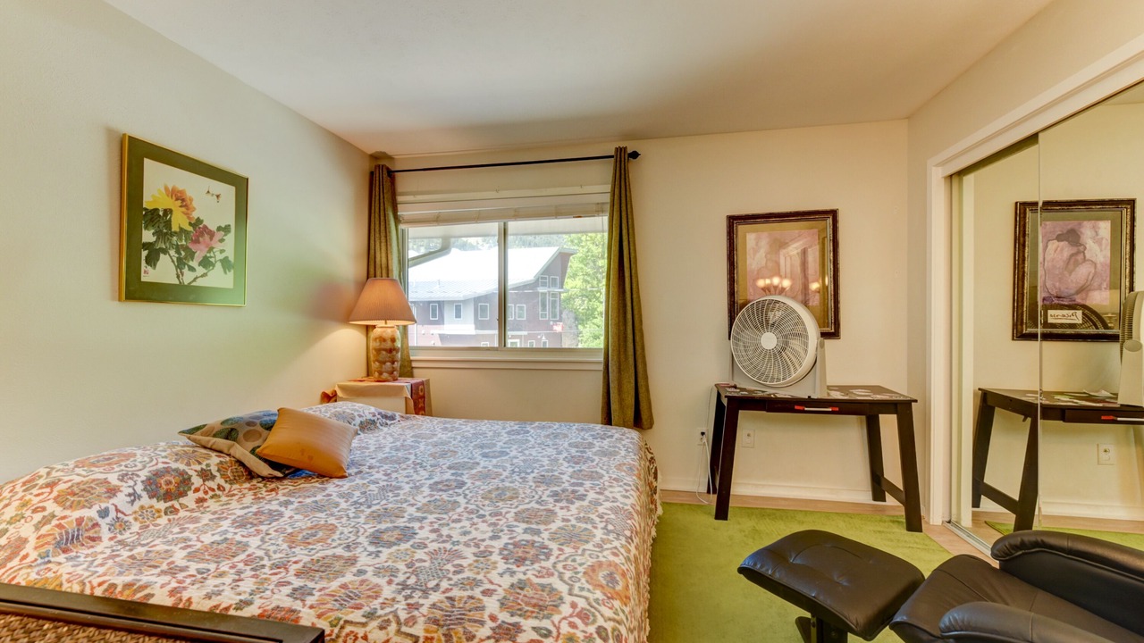 Photo of Bedroom in Lower Arapahoe