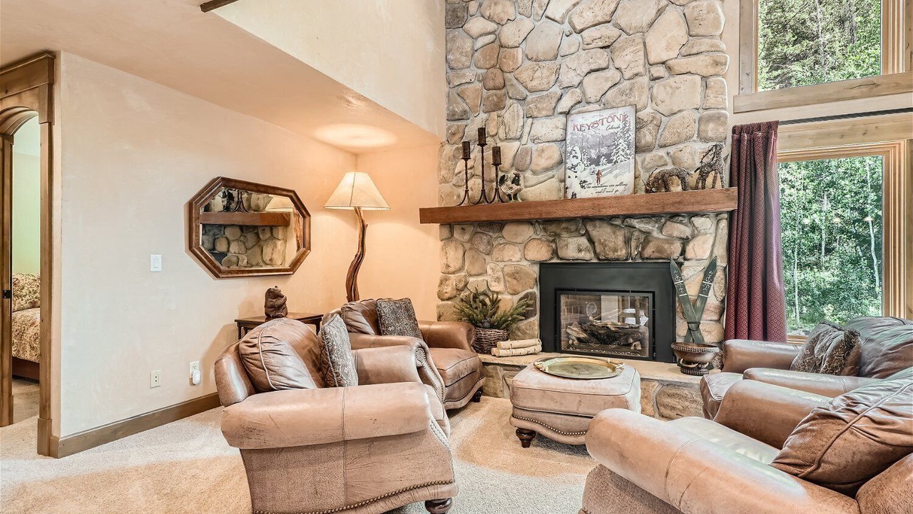 Photo of Livingroom in Keystone