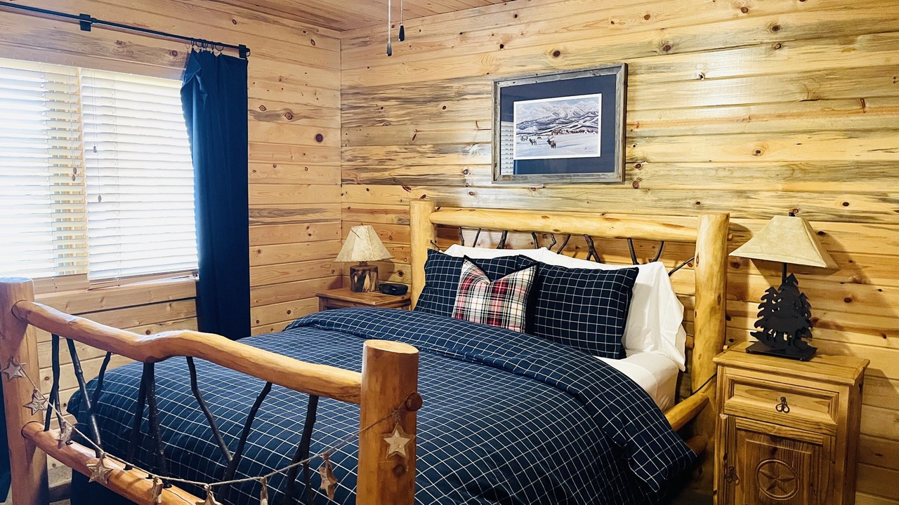 Photo of Bedroom in Grand Lake