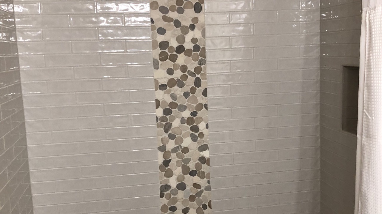Photo of Bathroom in Peak 9