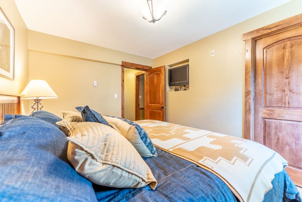 Photo of Bathroom in Mountain House