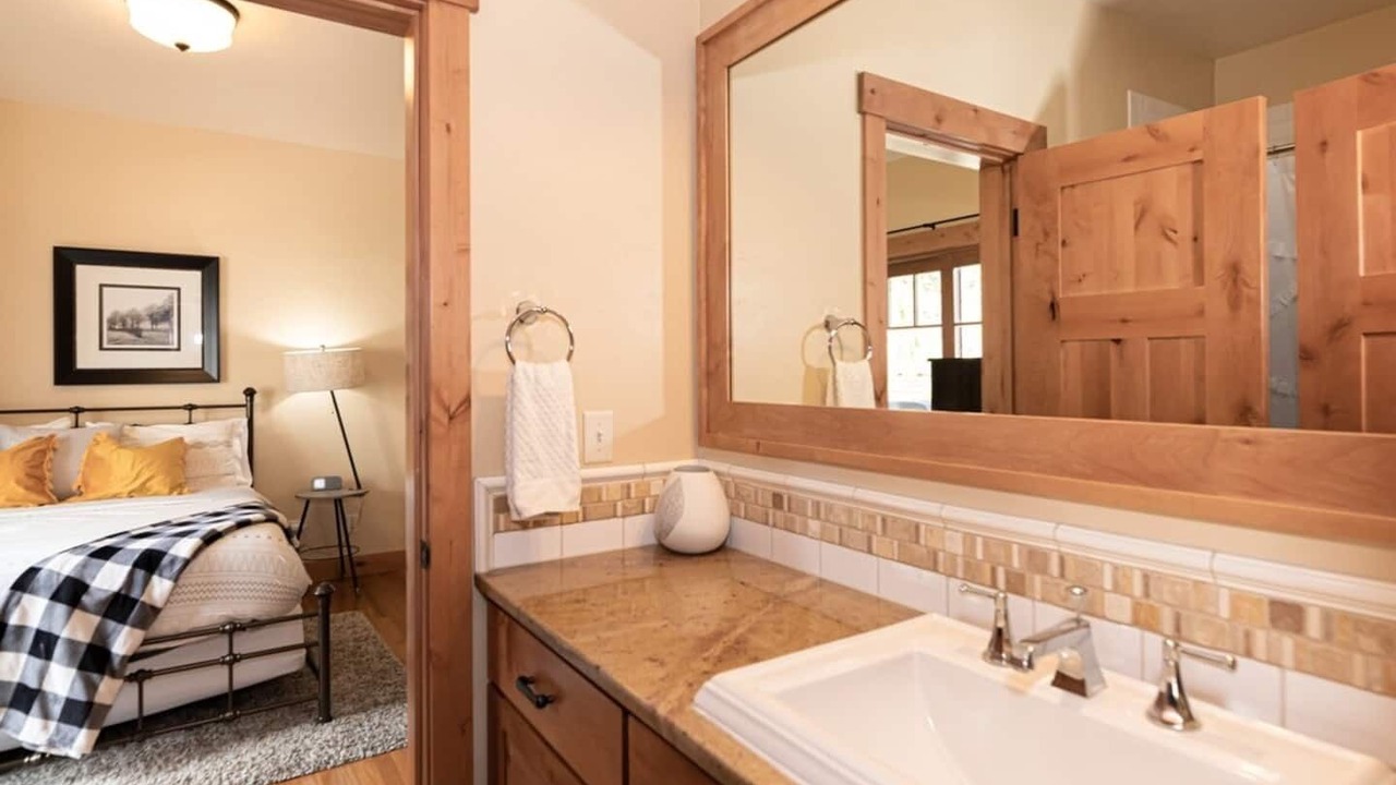 Photo of Bathroom in Grand Park
