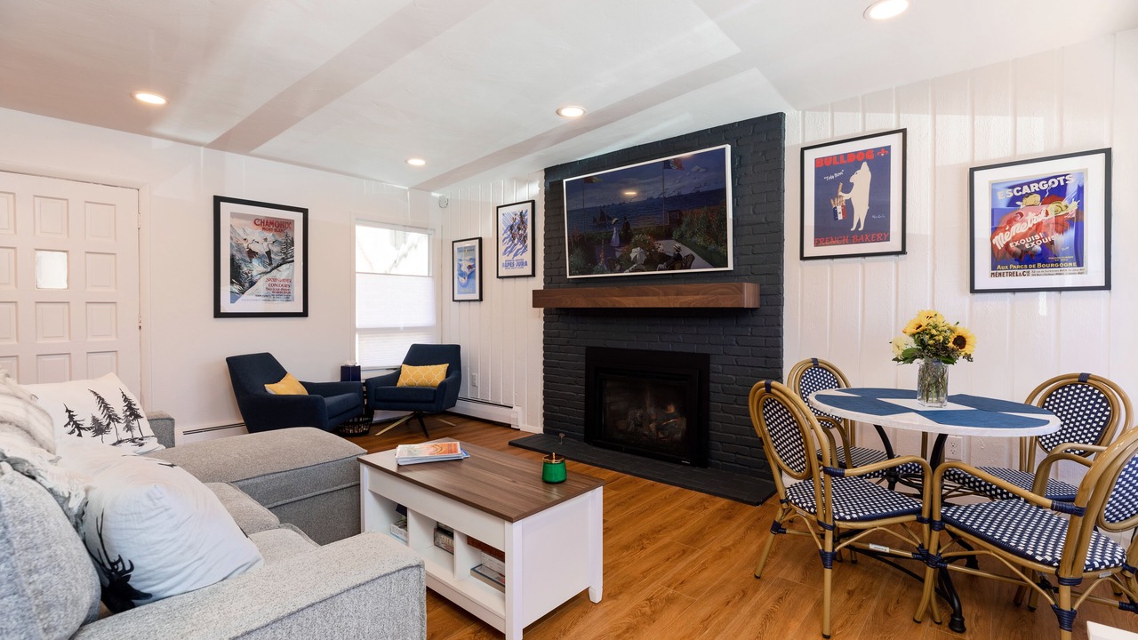 Photo of Livingroom in Vail