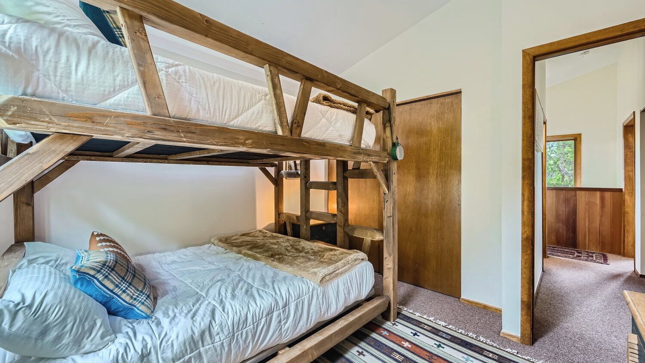 Photo of Bedroom in Keystone