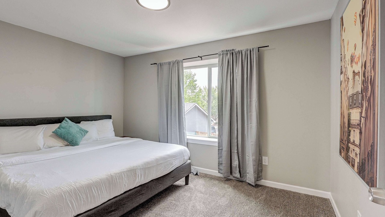 Photo of Bedroom in Aurora