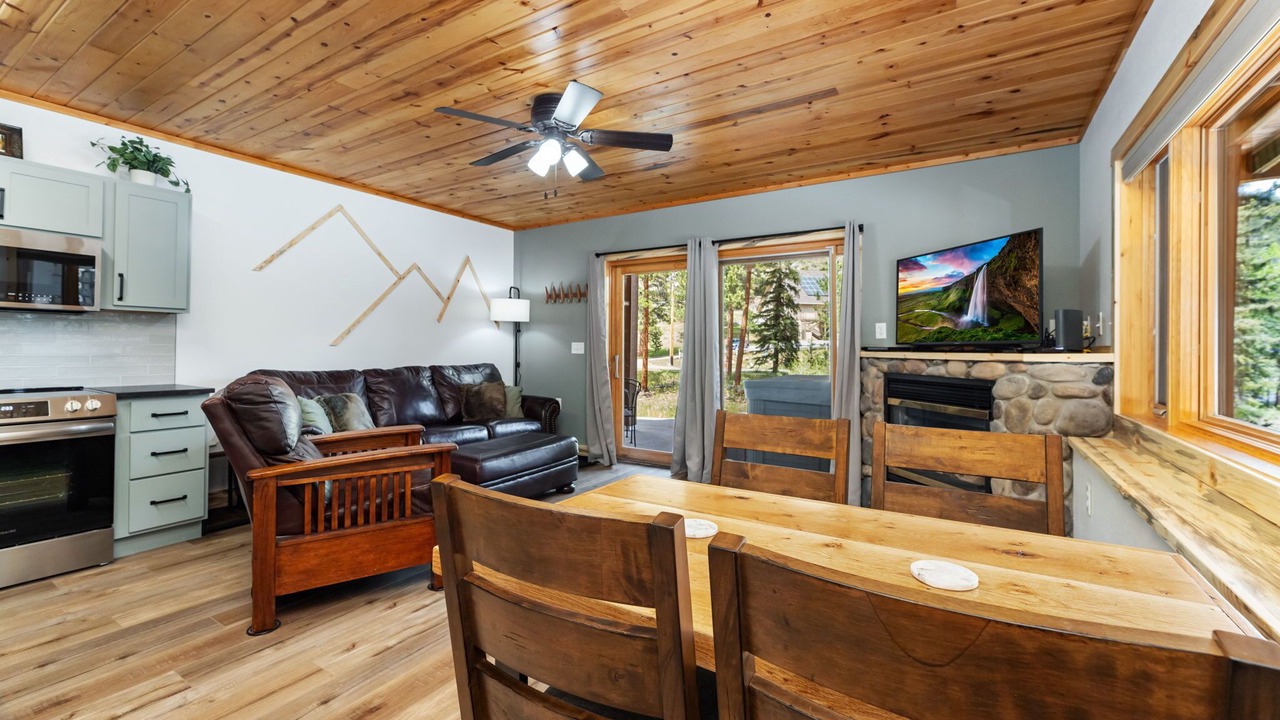 Photo of Bedroom in Fall River Estates