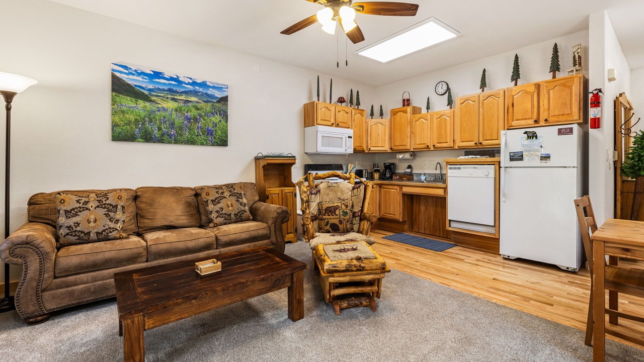 Photo of Bedroom in Fall River Estates