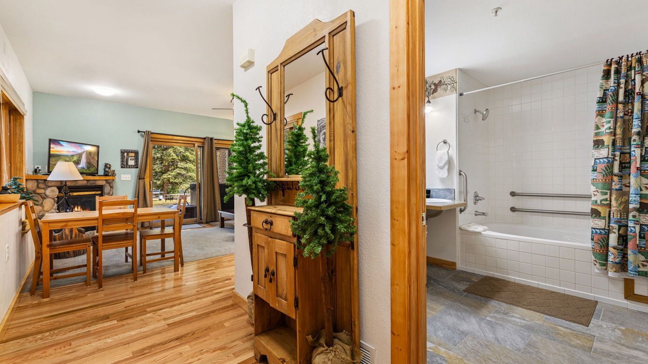 Photo of Bathroom in Fall River Estates