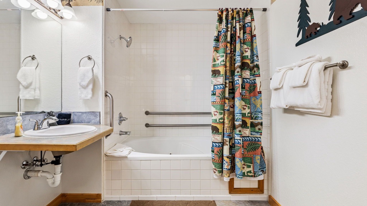 Photo of Bathroom in Fall River Estates