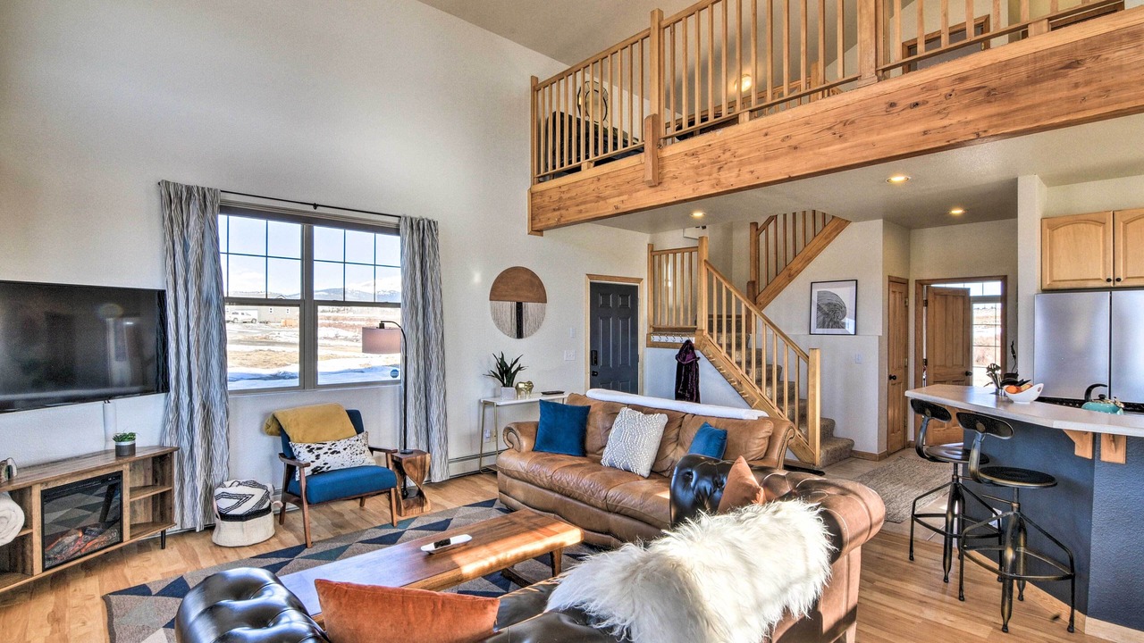 Photo of Livingroom in Fairplay