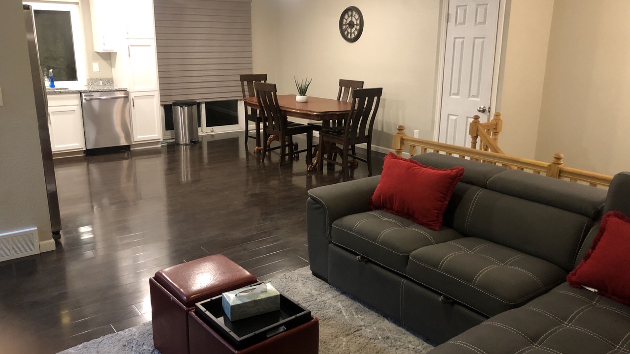 Photo of Livingroom in Aurora