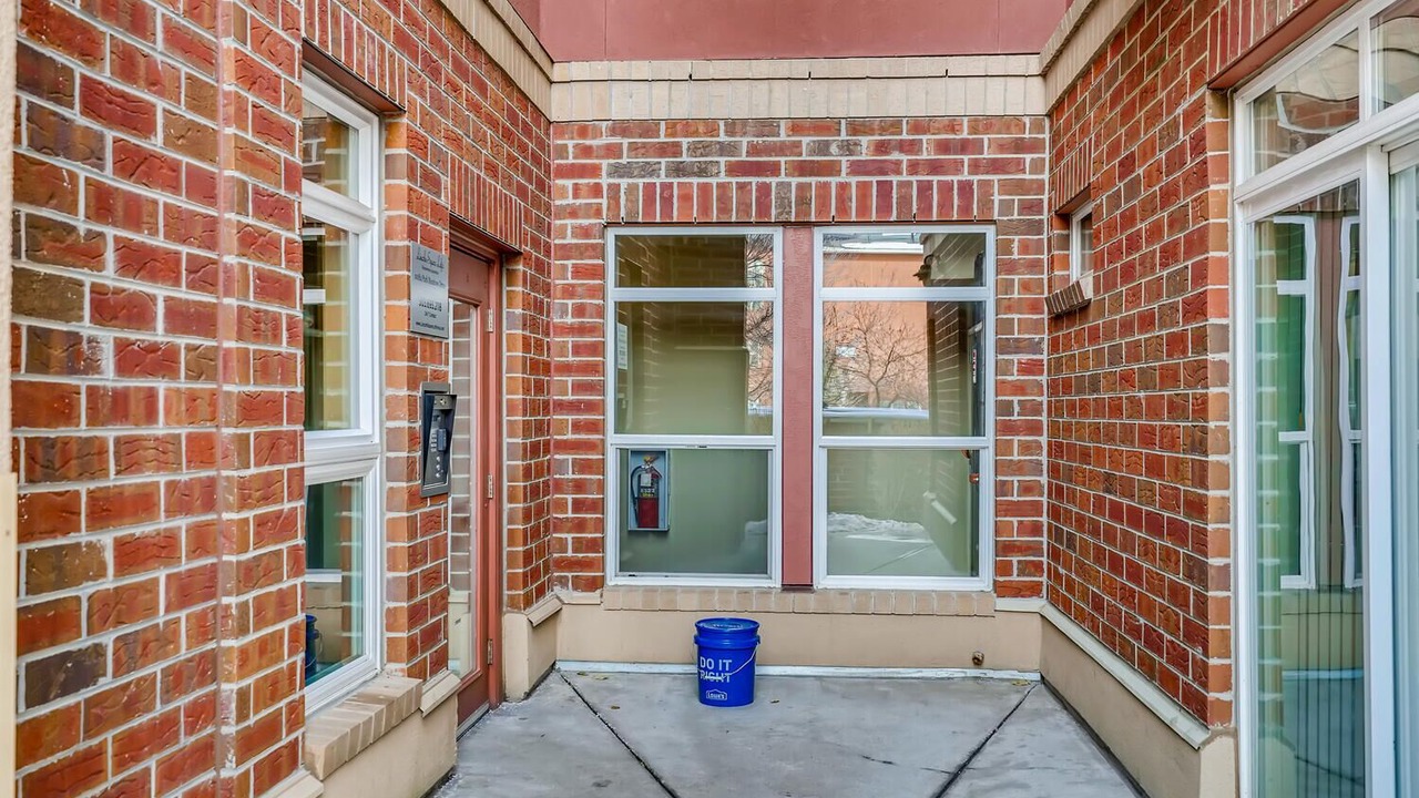 Photo of Outdoor in Lincoln Square Lofts