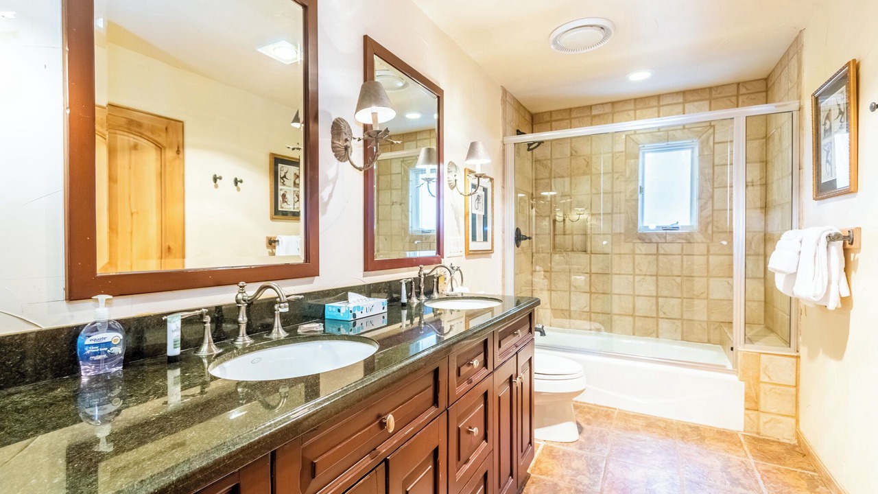 Photo of Bathroom in Frisco
