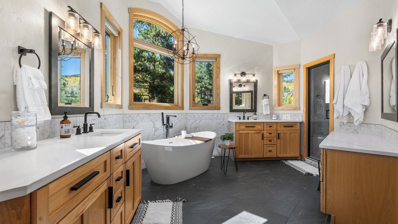 Photo of Bathroom in Elk Crossing