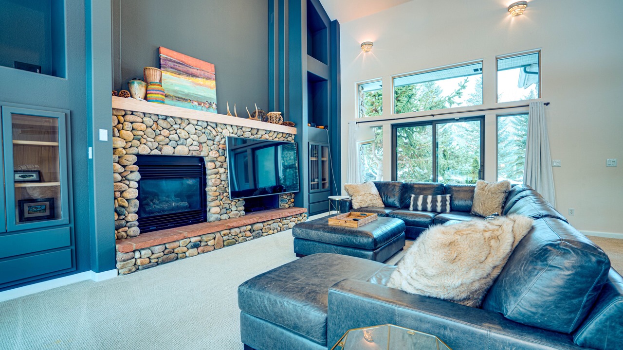 Photo of Livingroom in Dalton Ranch