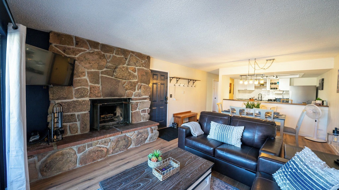 Photo of Livingroom in Fraser