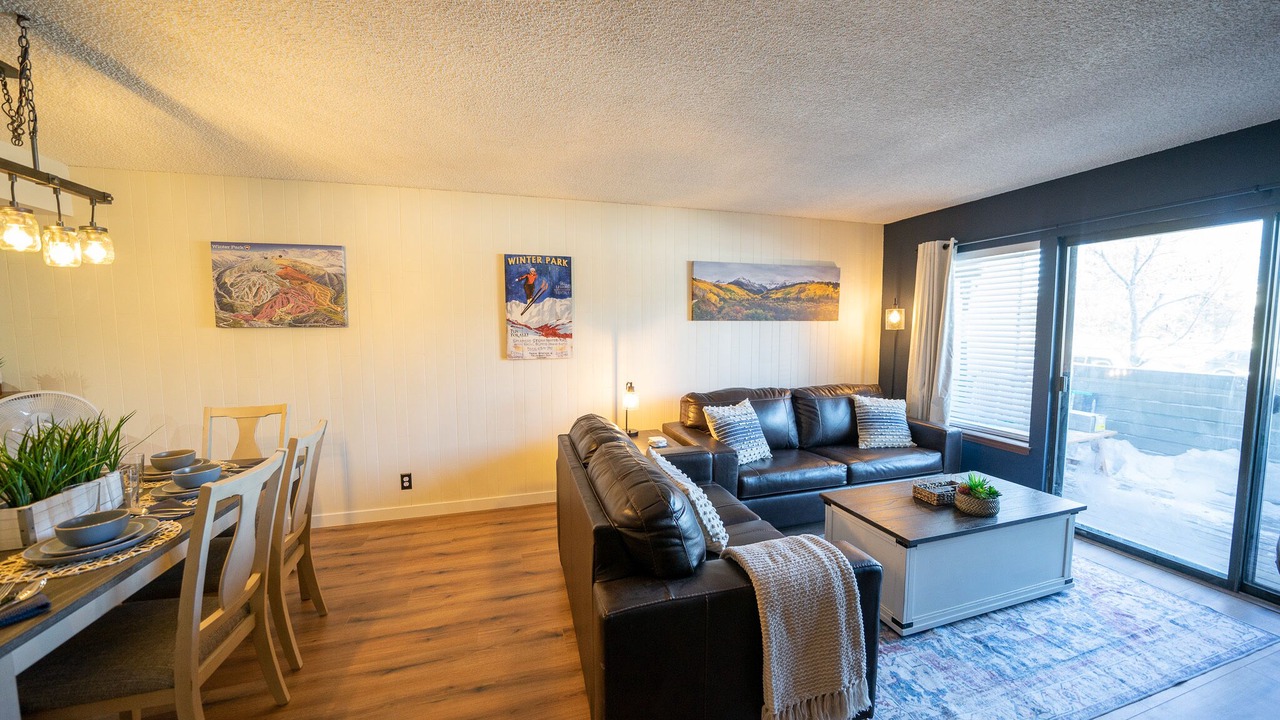 Photo of Livingroom in Fraser