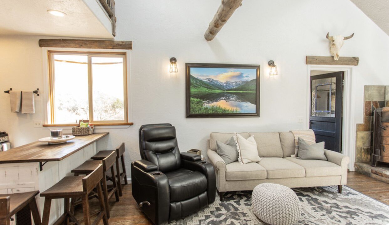 Photo of Livingroom in Larkspur