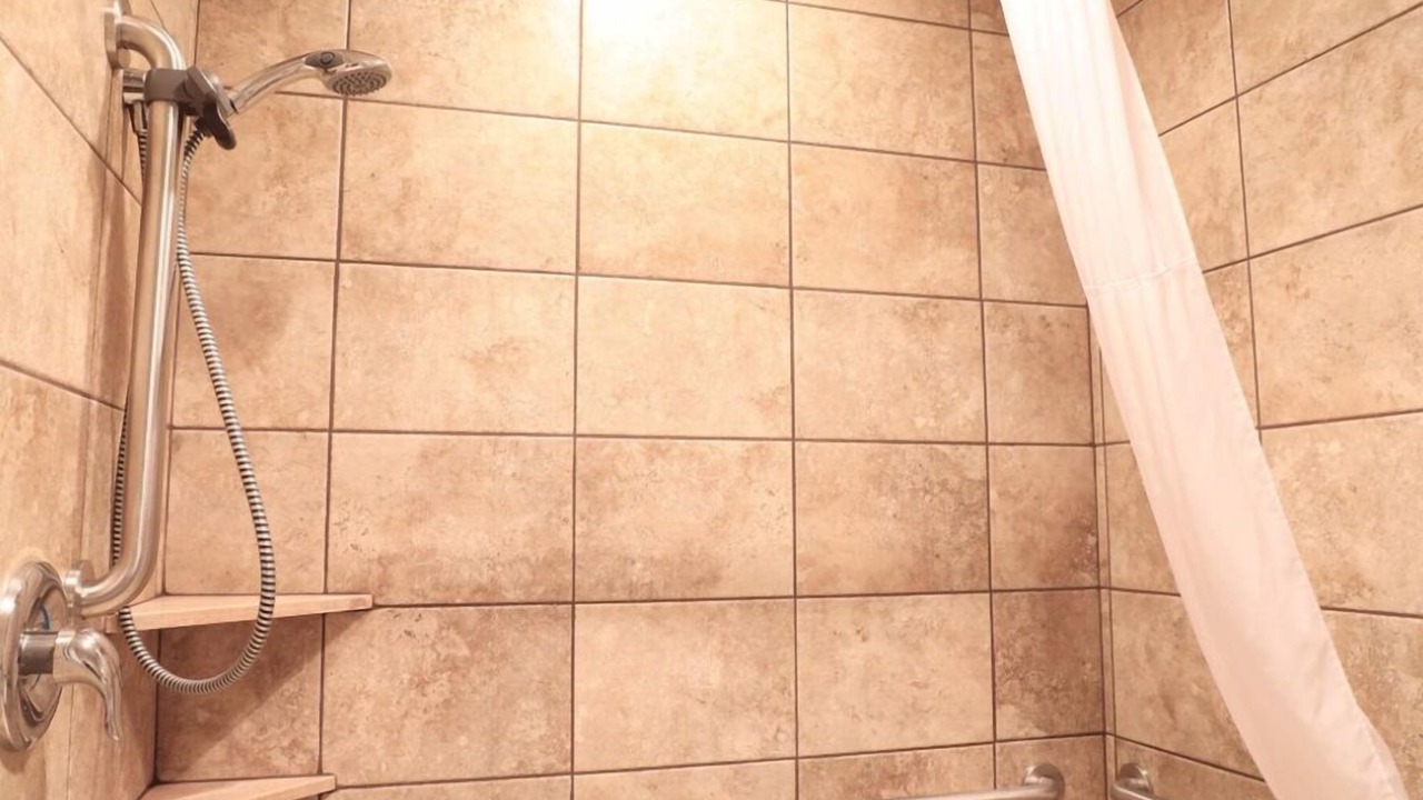 Photo of Bathroom in Heyburn