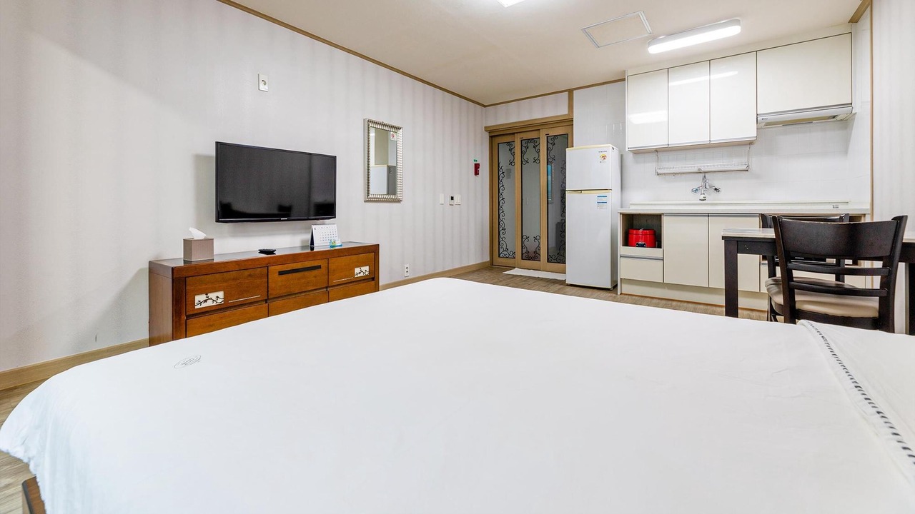 Photo of Bedroom in Downtown