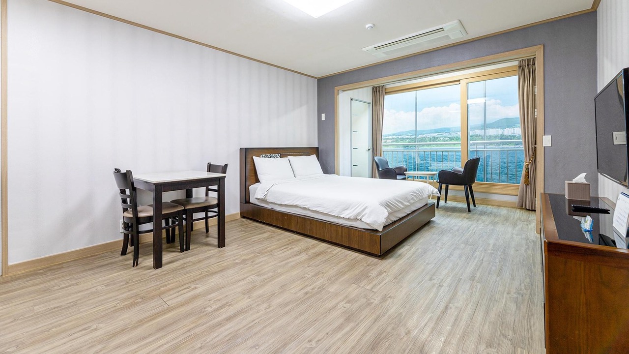 Photo of Bedroom in Downtown