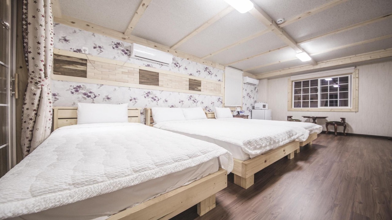 Photo of Bedroom in Gujwa