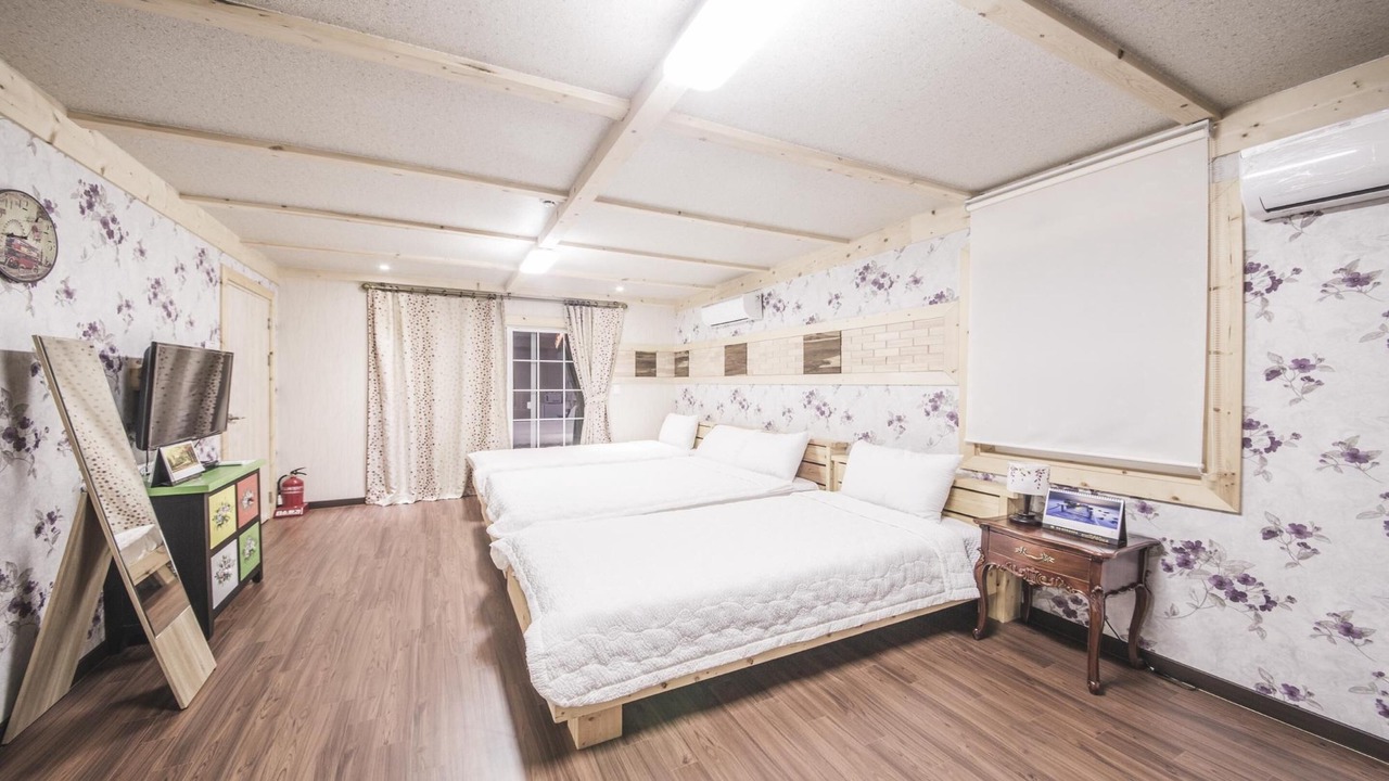 Photo of Bedroom in Gujwa