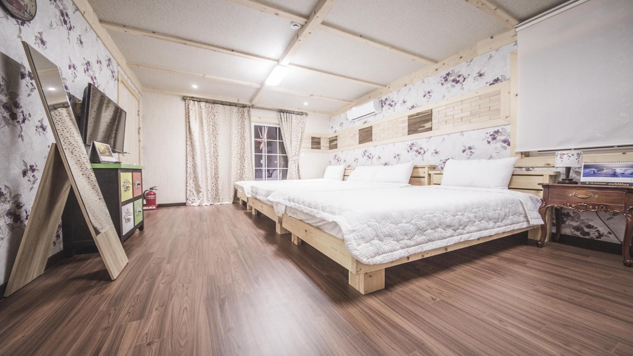 Photo of Bedroom in Gujwa