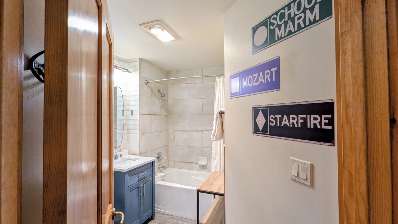 Photo of Bathroom in River Run