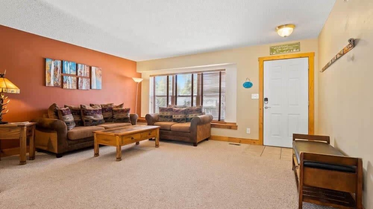 Photo of Livingroom in Leadville North