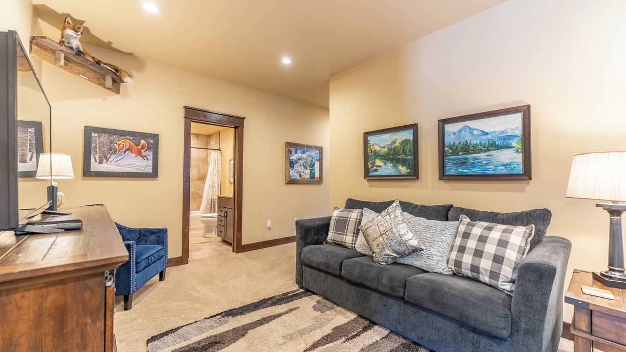 Photo of Bedroom in River Run