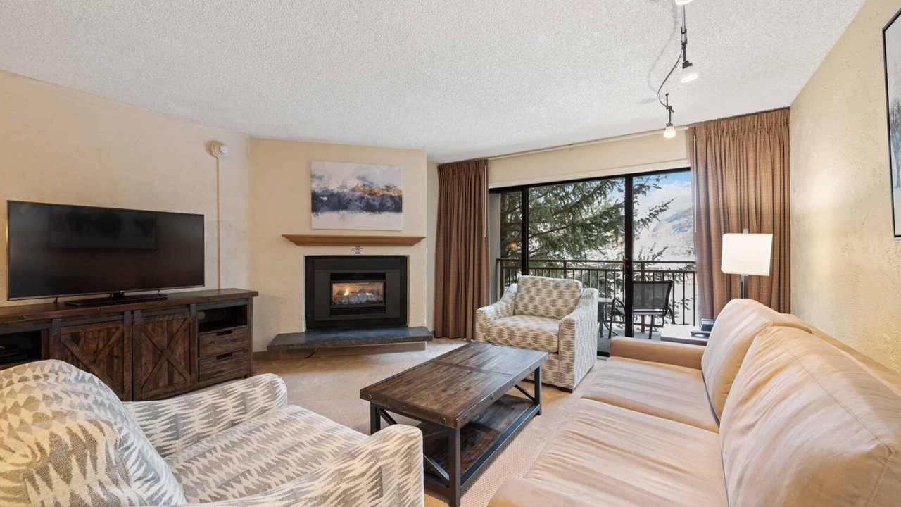 Photo of Livingroom in Vail