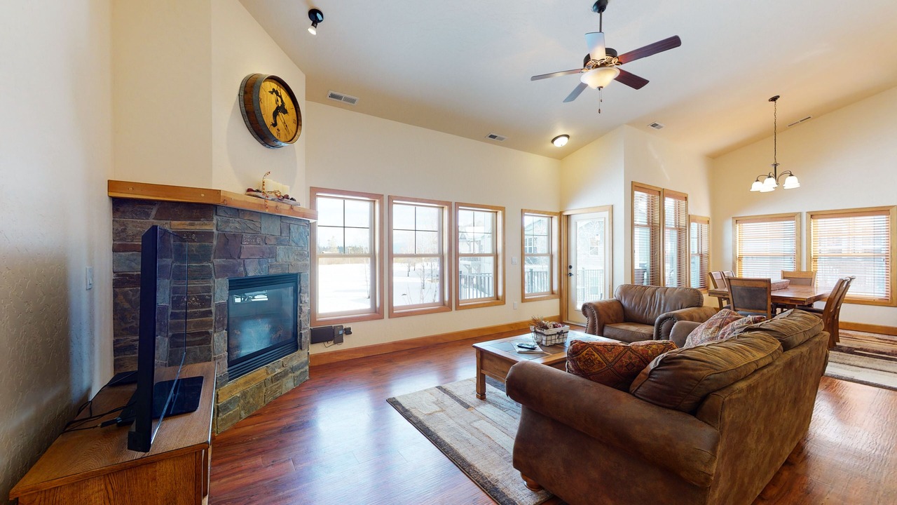 Photo of Livingroom in Dover Bay