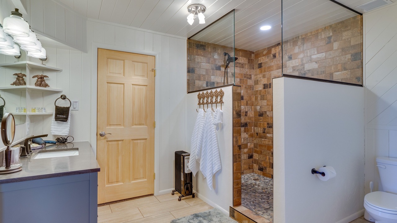 Photo of Bathroom in Lake George