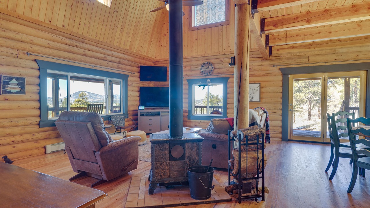 Photo of Livingroom in Lake George