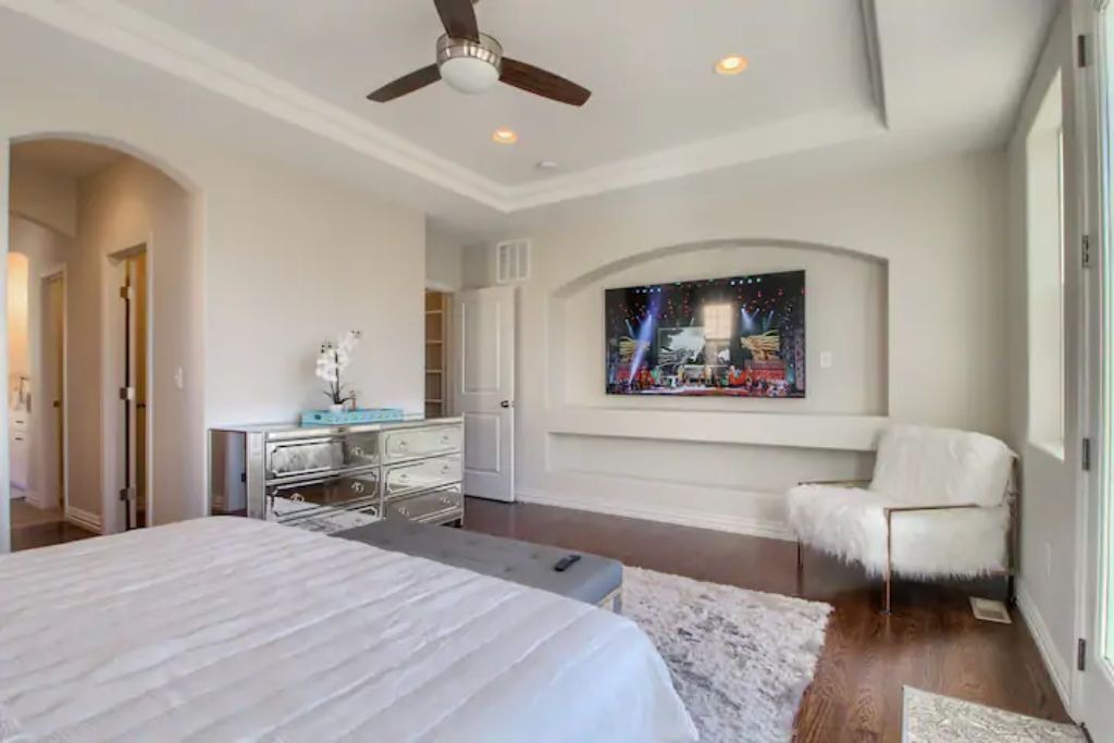 Photo of Bedroom in Ken Caryl