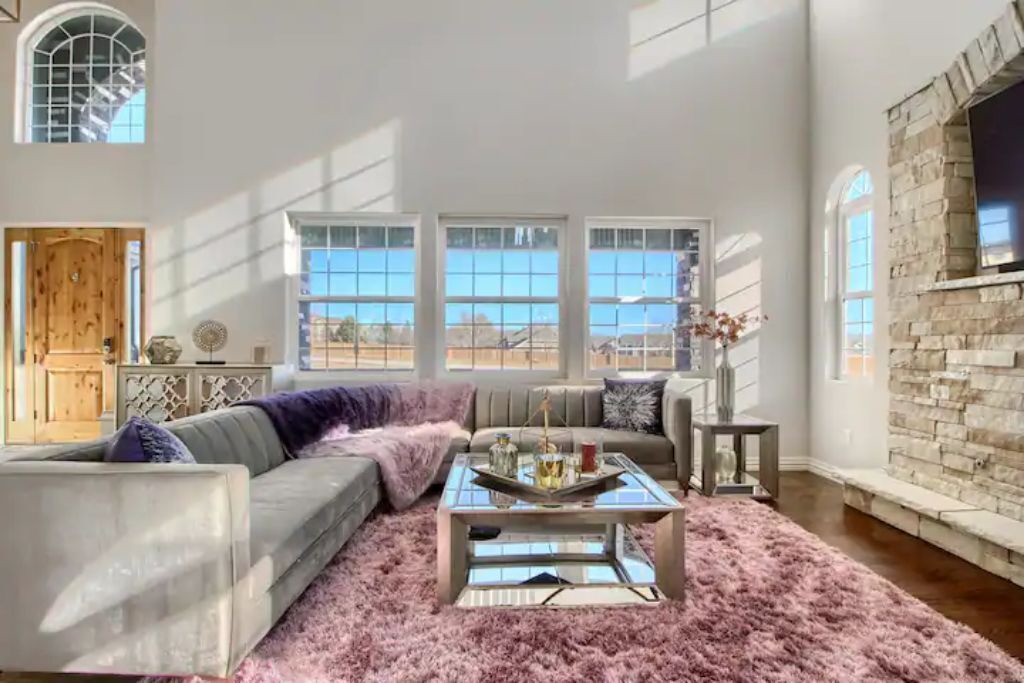 Photo of Livingroom in Ken Caryl