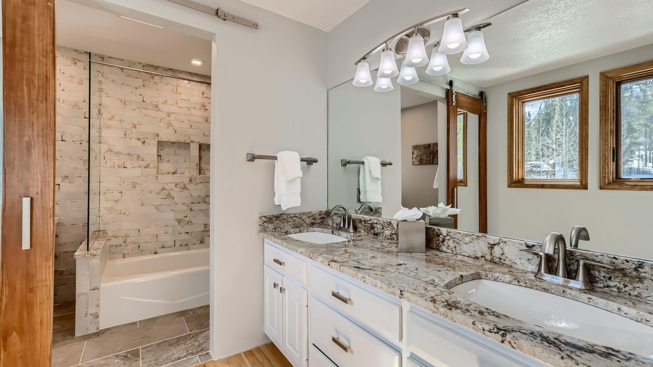 Photo of Bathroom in Warrior's Mark West