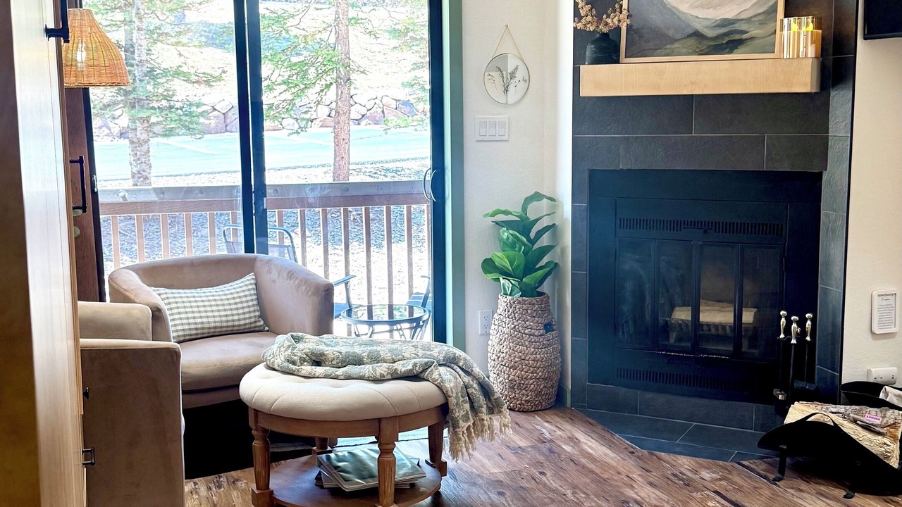 Photo of Livingroom in Purgatory