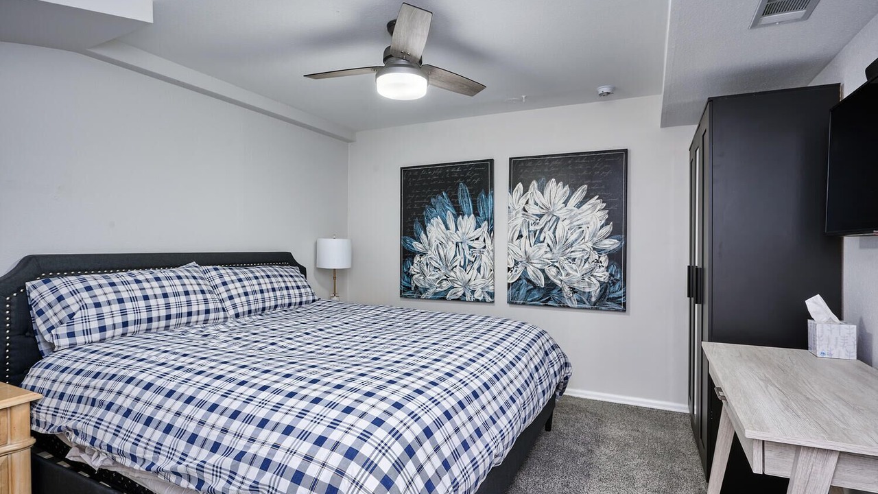 Photo of Bedroom in Aurora
