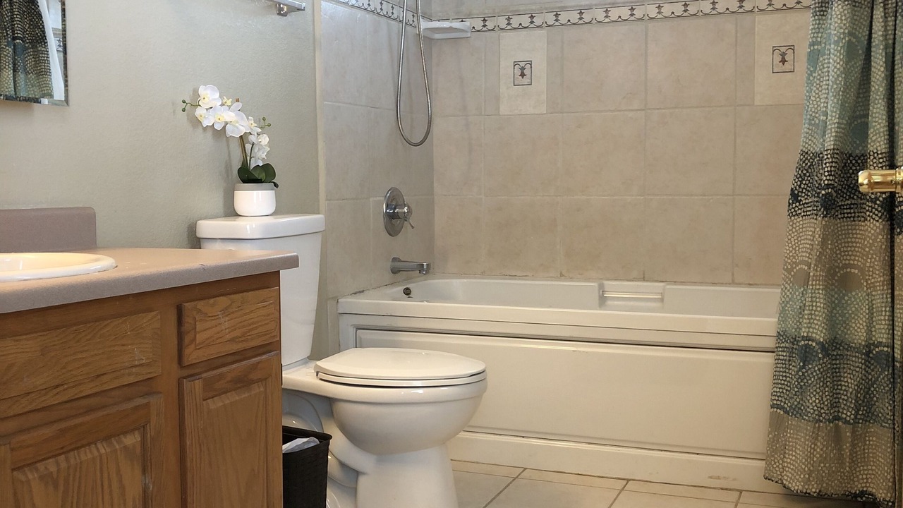 Photo of Bathroom in Shadow Mountain