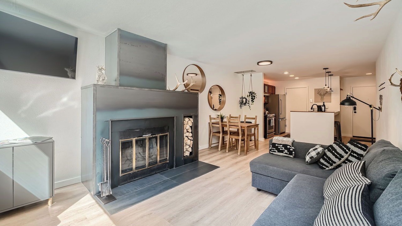 Photo of Livingroom in Vail