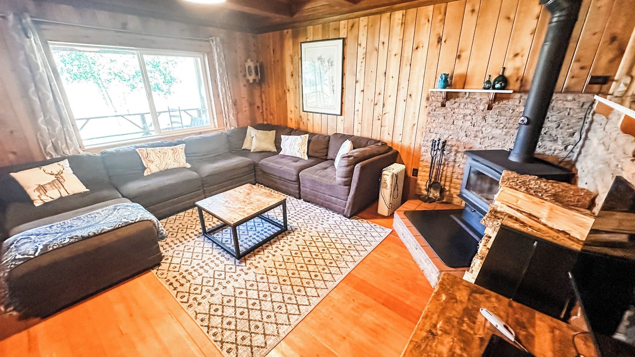 Photo of Livingroom in Bayfield