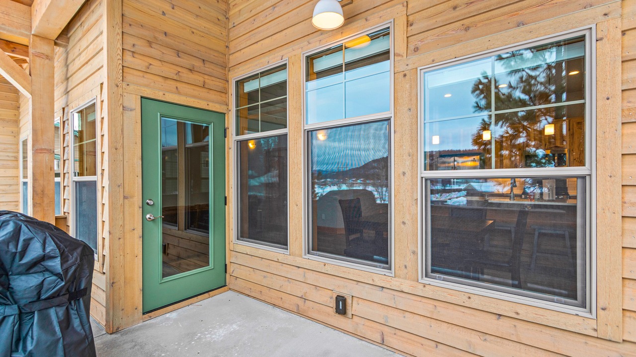 Photo of Patio Balcony in Dover Bay