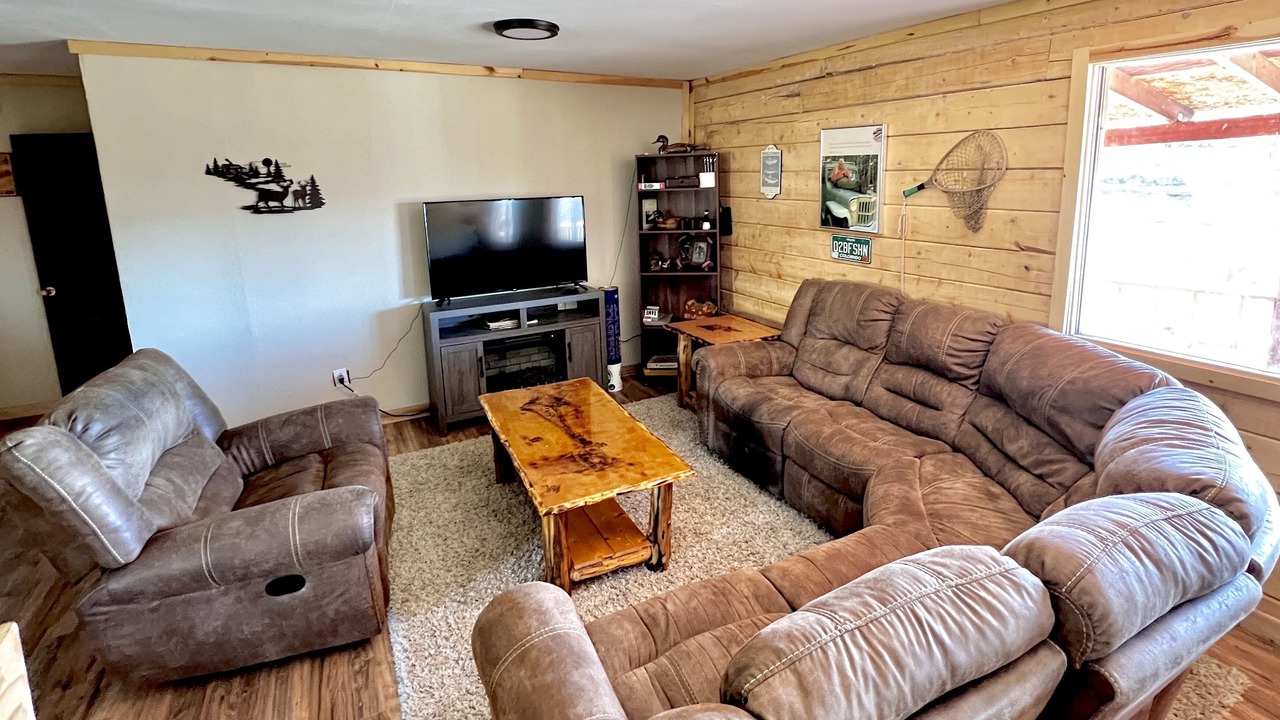 Photo of Livingroom in Navajo Dam