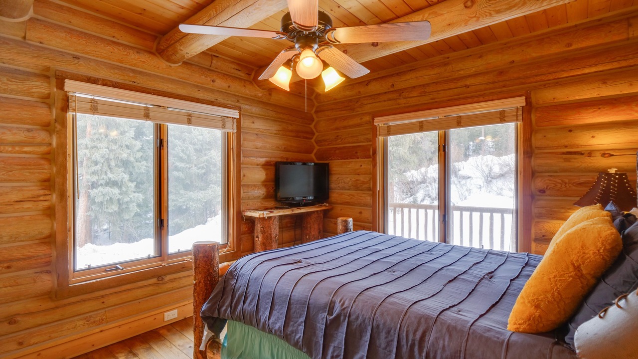 Photo of Bedroom in Valley of the Blue