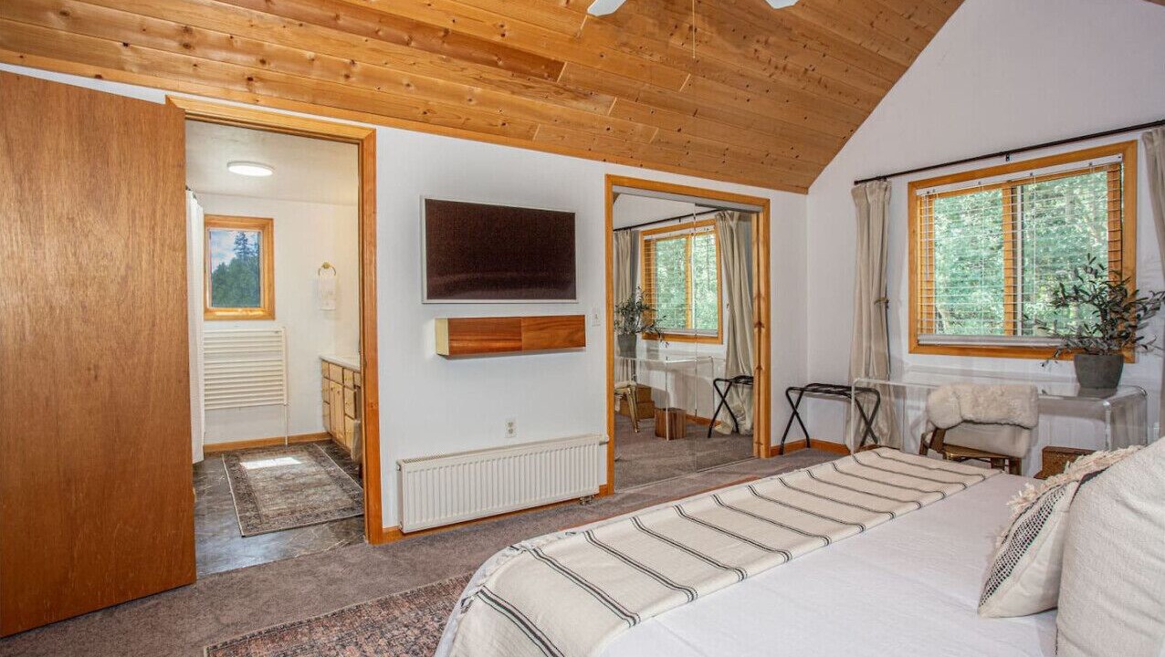 Photo of Bedroom in Alma