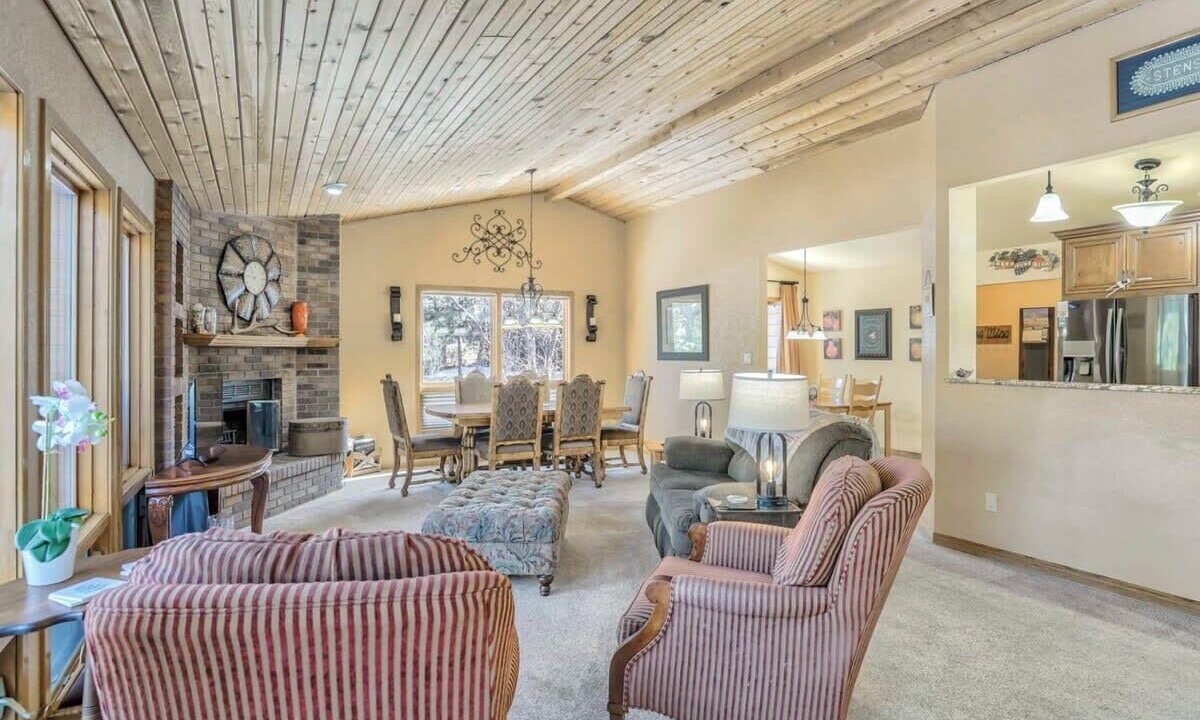 Photo of Livingroom in Woodmoor