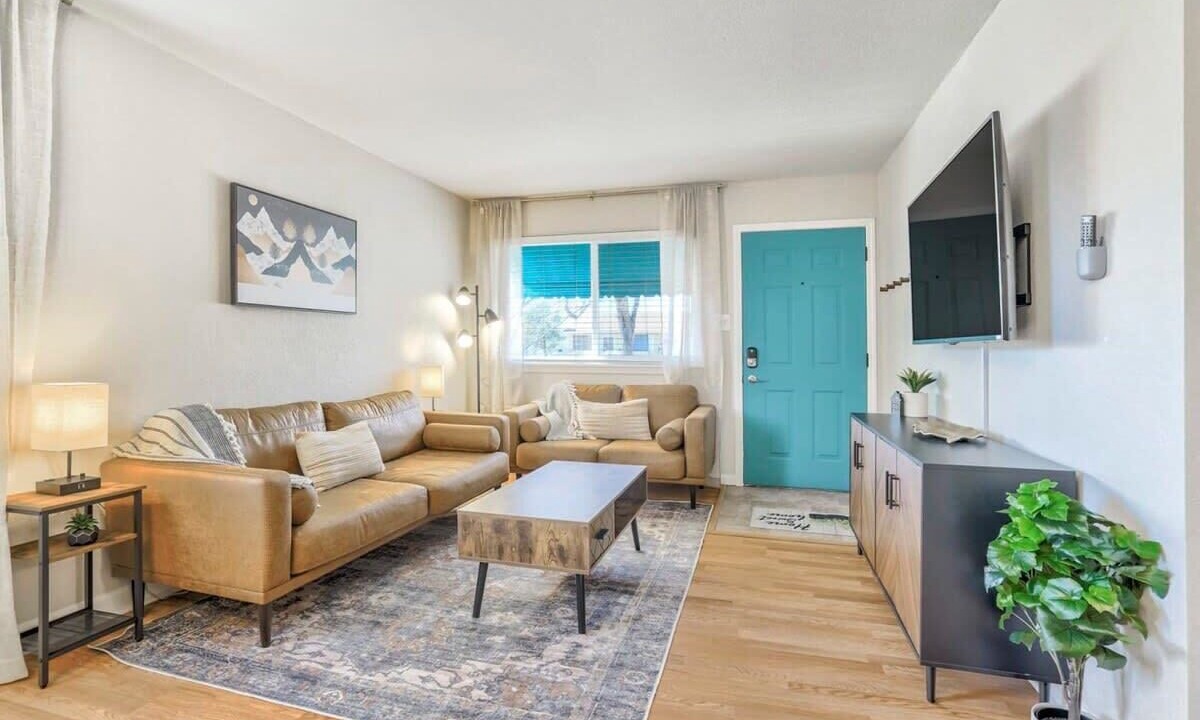 Photo of Livingroom in Security-Widefield