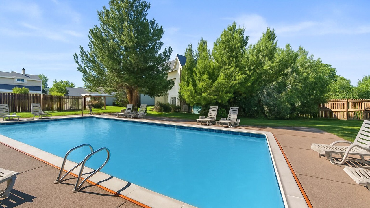 Photo of Outdoor in Glenwood Grove - North Iris